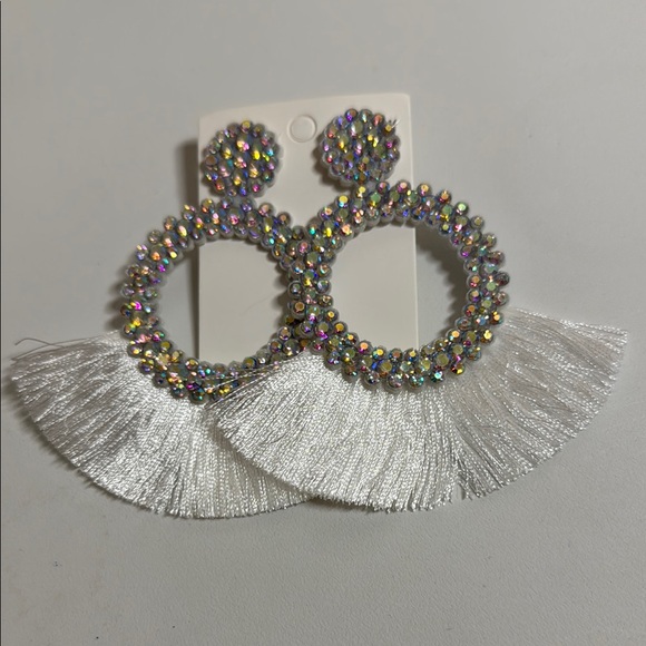 Elegant White Tassel Earrings - Picture 1 of 1